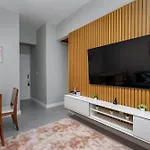 Lançamento, APT com 2 SUÍTES na QUADRA da PRAIA